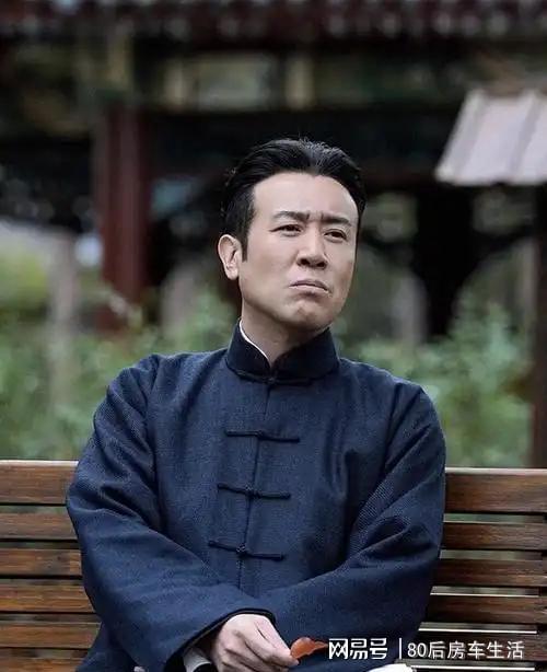 张译在《他是谁》中的刑警角色剧照