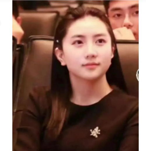 周易生前微笑的照片