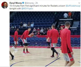 周琦在比赛中完成一记霸气十足的扣篮