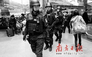 小偷被特警追捕画面