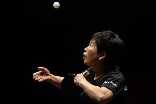 倪夏莲比赛中发球