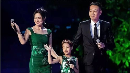 朱媛媛与辛柏青在红毯上的合影