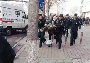 华人深夜遭持枪抢劫 枪战15分钟惊险击退劫匪！现场细节曝光