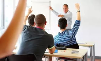 中国留学生在国外课堂上的场景<br><br><p>这场关于教育、人才与国家安全的角力，远未结束。它不仅影响着一个个家庭的命运，也在悄然重塑着全球高等教育的格局。</p>                        </p>
                        <!-- E 正文 -->
                    </div>

                    <!-- S 付费阅读 -->
<!-- E 付费阅读 -->


                    <!-- S 点赞 -->
<div class=