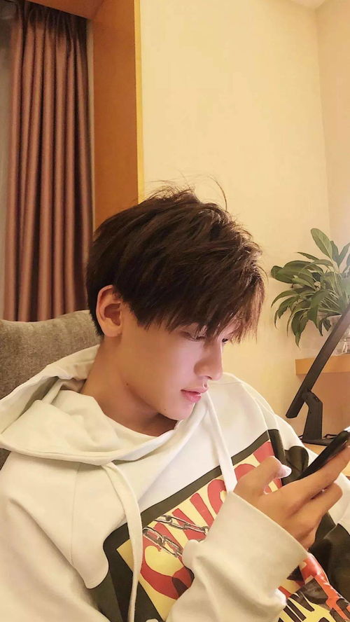 张云龙、吴宣仪、翟潇闻在天猫618广告片拍摄现场