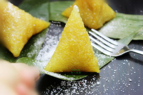 广东碱水粽摆盘图