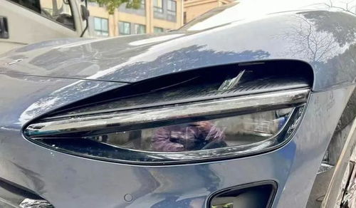 小米YU7隐藏式门把手