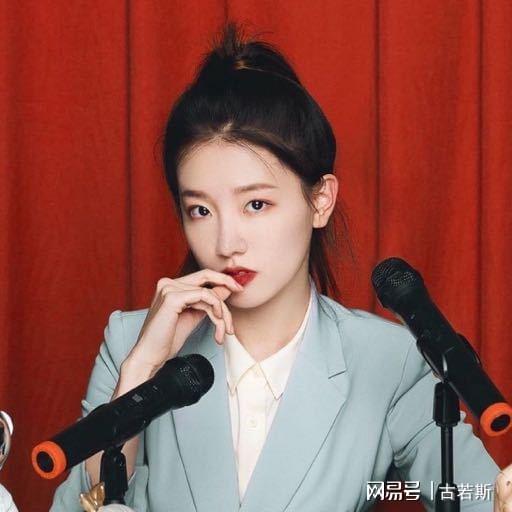 孟羽童在职场综艺中表现亮眼