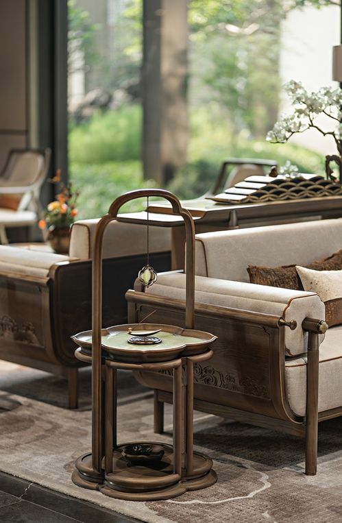 杭派木作工匠手工雕刻场景