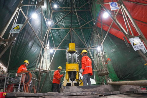 湖南平江万古金矿田勘探现场图