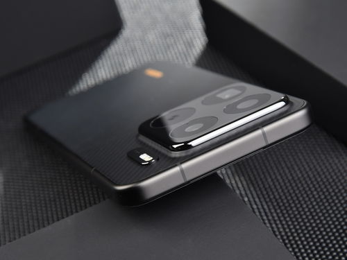 小米15S Pro发布：周年升级不止芯片，影像屏幕散热全维度进化