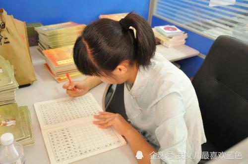 “杀死”身弱老师的两元凶和一主因｜教育行业的真实痛点