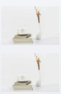 书桌上的阅读角落