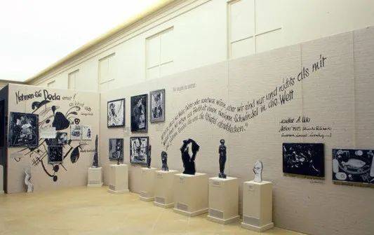 展览现场布置图