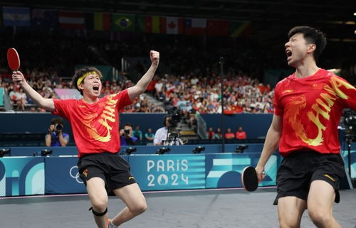 王楚钦在半决赛中庆祝胜利