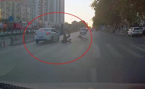 青岛儿童疑触电身亡事件引深思：安全漏洞何时休？