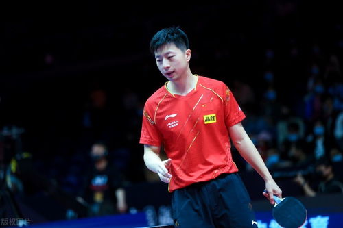 梁靖崑低头思考