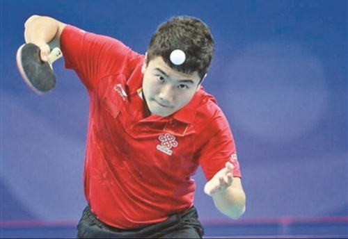 梁靖崑专注比赛表情特写