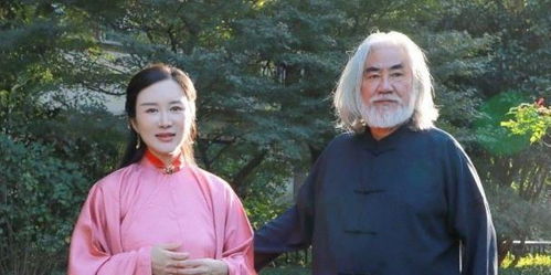 张纪中妻子杜星霖怀第四胎