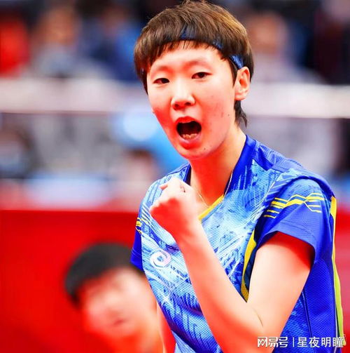 王曼昱甩拍瞬间高清抓拍