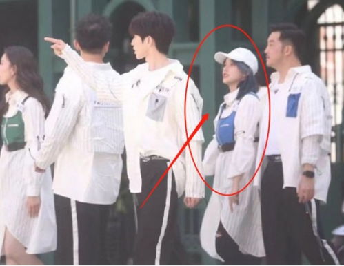 宋雨琦与黄旭熙在跑男中的互动画面