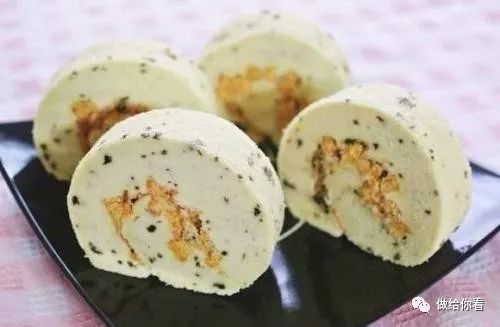 河南某小学营养餐发霉食物