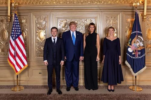 AI生成的特朗普与泽连斯基争吵插画