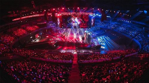 2025LPL第二赛段骑士之路：FPX vs NIP，涅槃与登峰的巅峰对决