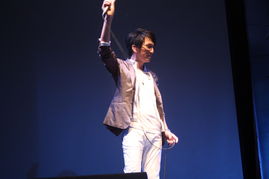 林志炫早年演唱会现场表演