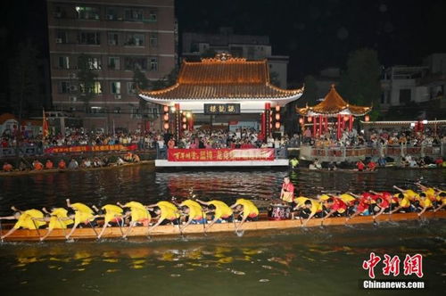 叠滘龙舟夜训现场