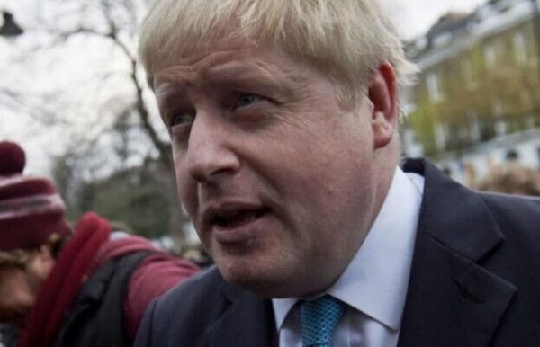 鲍里斯·约翰逊再添千金，九子之父引热议：家庭与事业的平衡术