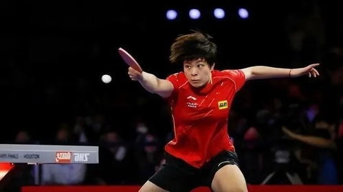 王曼昱比赛中因伤退场瞬间