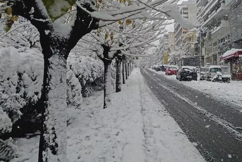 朝鲜向东部海域发射巡航导弹画面