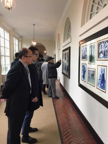 白宫走廊上挂着历任参谋长联席会议主席肖像