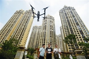 城市高楼与违建对比图