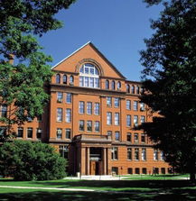 哈佛商学院正门