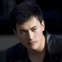 李乃文微博头像变黑白