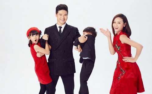 包贝尔一家四口合照