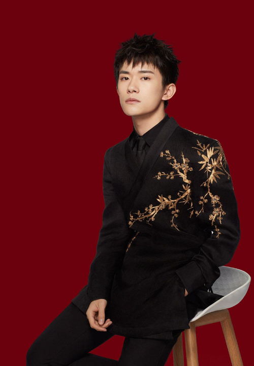 易烊千玺戛纳现场笑场？外媒提问太突然，反应萌翻全场！