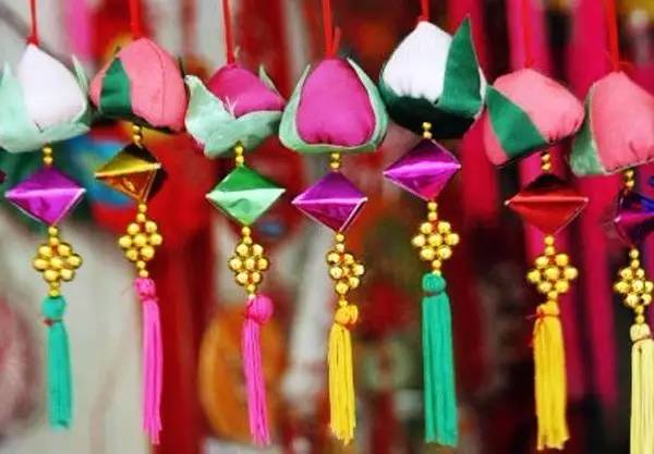 精美的端午香包特写