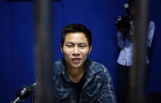 茂凯微笑接受采访