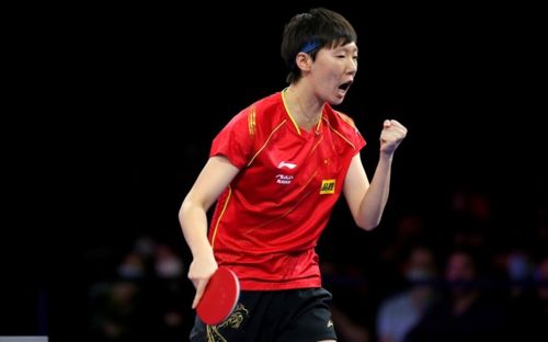 孙颖莎躺下汗水印China引热议，网友：这姐太拼了！