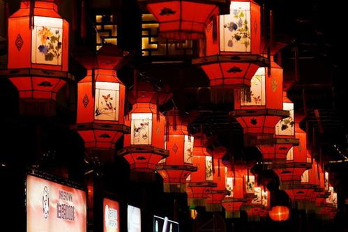 暖香坞内众人猜灯谜的热闹场景