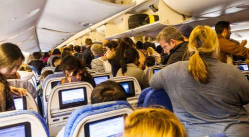 网友在社交媒体上分享遭遇的共享单车乱象