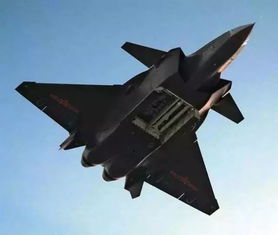 歼-20挂载霹雳-15导弹飞行