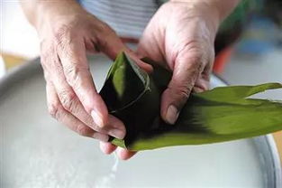 包粽子手艺人申请出战！抖音爆火背后，这位老人的故事让人动容