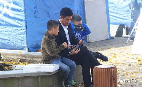 吴京在电影拍摄现场工作照