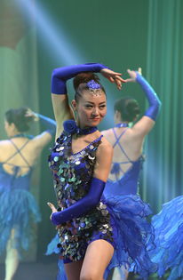 崔雪莉舞台表演瞬间