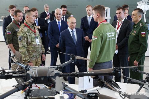 乌克兰遭遇大规模轰炸，普京遇袭事件背后有何关联？