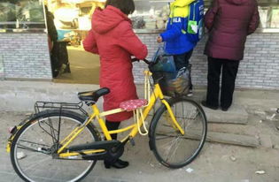 共享单车坐垫惊现成人用品？我亲历事件全过程，哈啰回应引热议